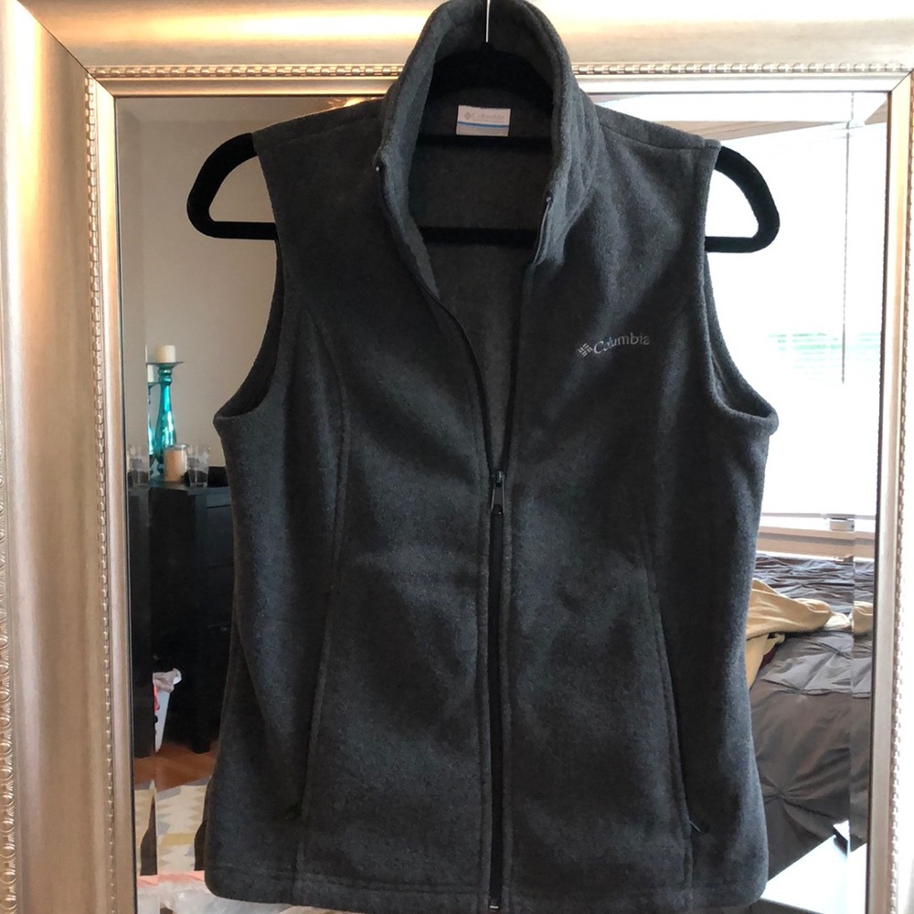 Grey Columbia Vest Size Small